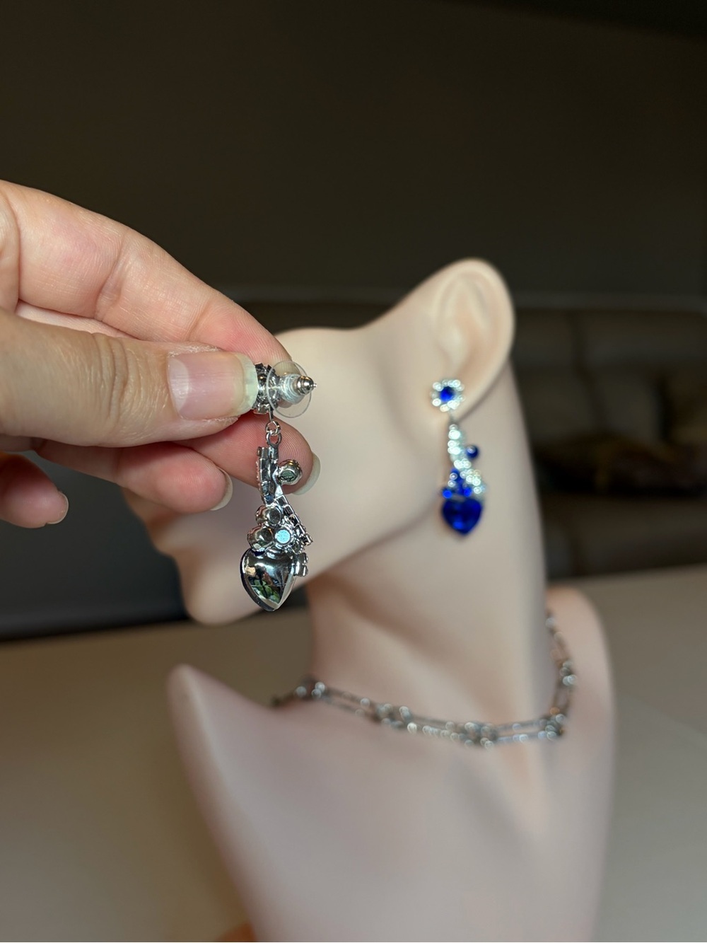 Elegant Blue Heart Drop Earrings. - Picture 9 of 10
